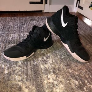 Nike Kyrie 3 Basketball Shoes
